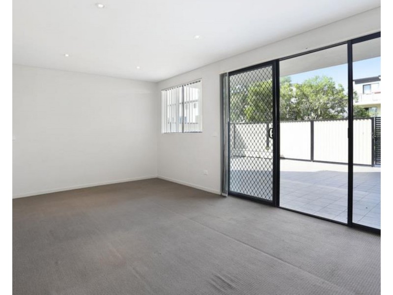 2/45-51 Balmoral Road, Northmead NSW 2152